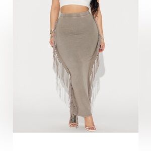 Taupe maxi spurts size small